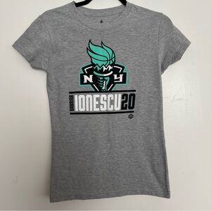 Youth Girls’ WNBA New York Liberty Sabrina Ionescu Shirt Gray Size Small